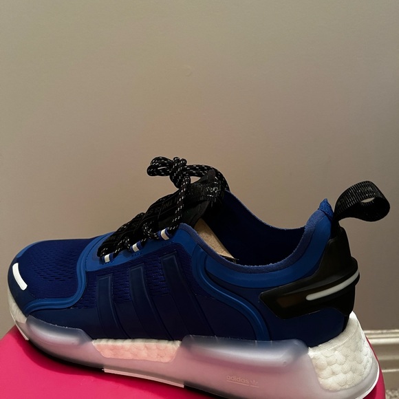 NWT ADIDAS Men’s NMD V3 TEAM ROYAL BLUE / CRYSTAL WHITE - CORE BLACK size 10 - Picture 4 of 16